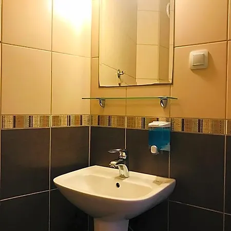 Hotel Cam *