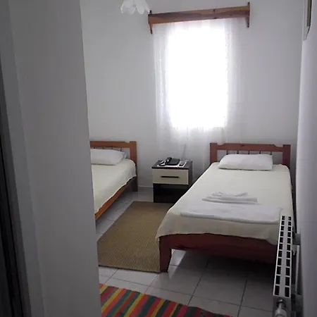 Cam Hotel
