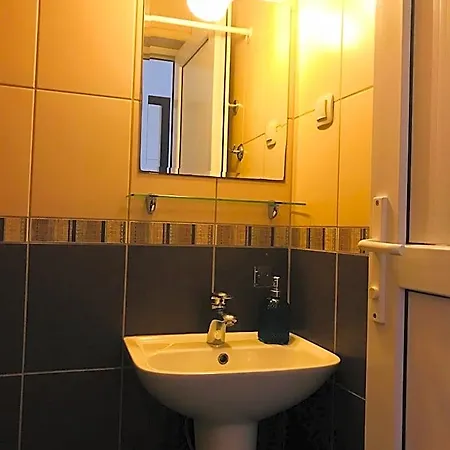 Cam Hotel