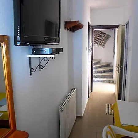 Cam Hotel
